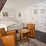Atlantis Hotel 3*