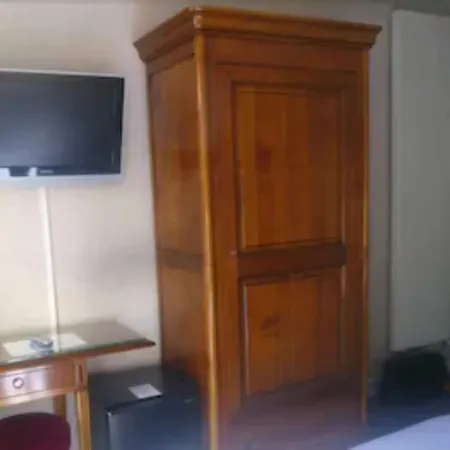 Atlantis Hotel 3*