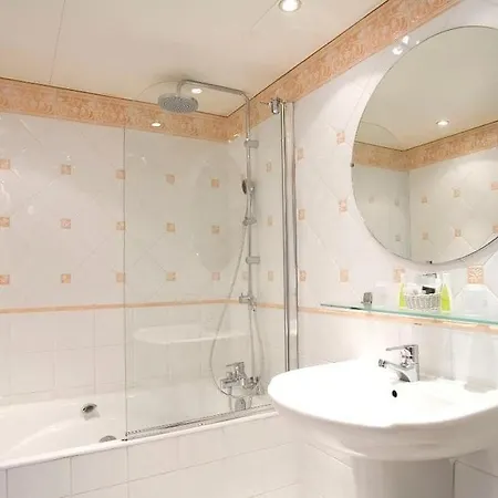 Atlantis Hotel 3*