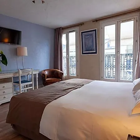 Atlantis Hotel 3*