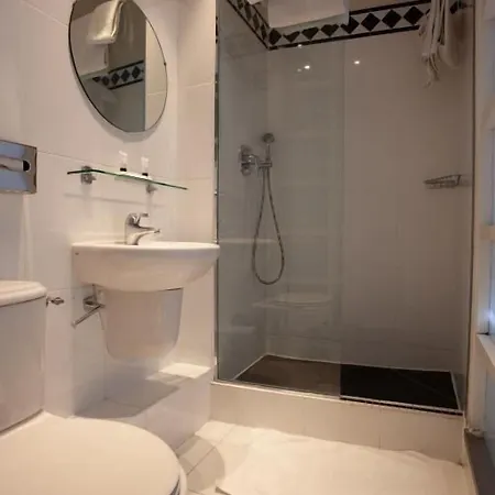 Atlantis Hotel 3*